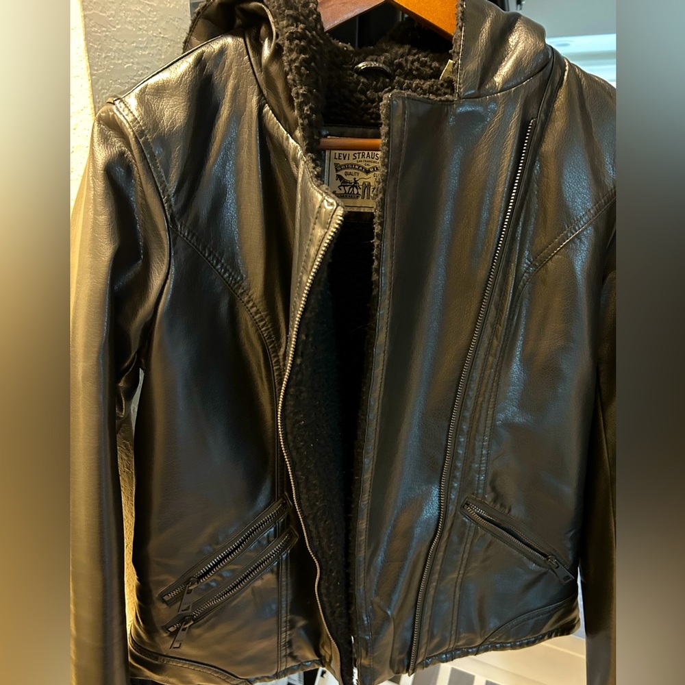 Levi’s faux leather blk